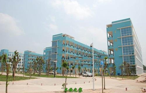 钦州卫生学校