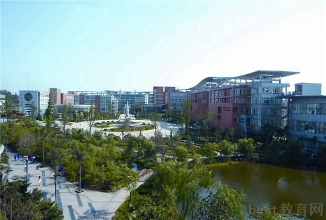 重庆万州三峡服装艺术学校有没有助学政策